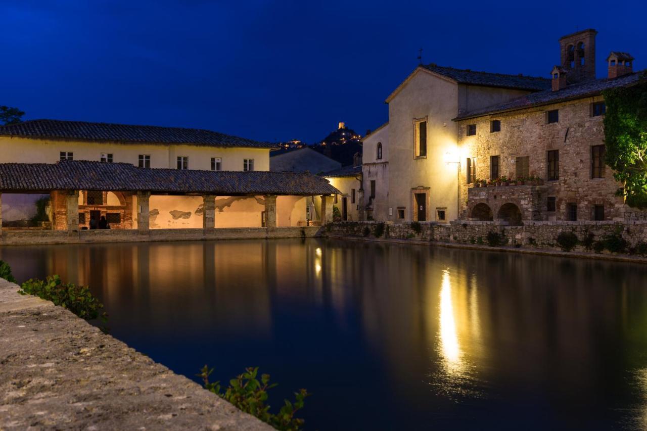 Вілла Agriturismo Poggio Tobruk П'єнца Екстер'єр фото